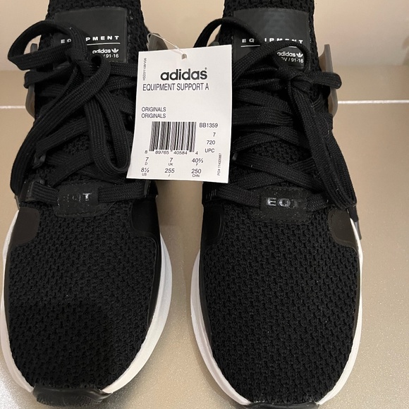 NEW! Adidas - Picture 1 of 7